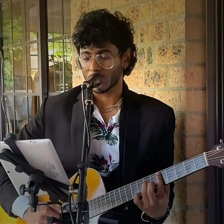 Featured image for “Free live tunes From 4pm”