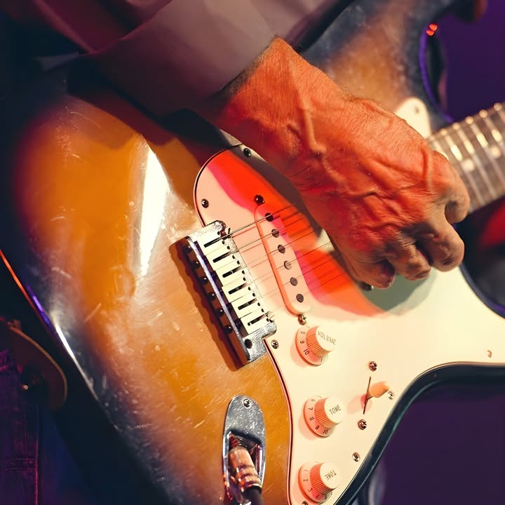 Featured image for “Friday Night Live Music: Oliver Debus at Club Belrose”