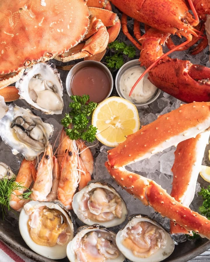 Featured image for “Seafood Saturdays at Cascade Dining: Indulge in a Delicious Seafood Platter at Club Belrose”
