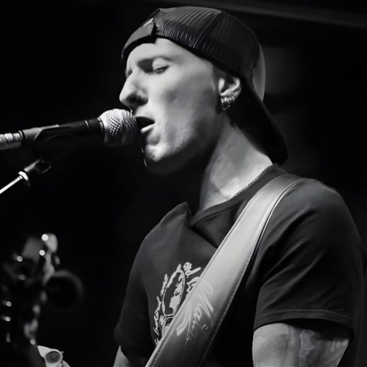 Featured image for “Friday Night Live Tunes: Sean Griffiths at Club Belrose”