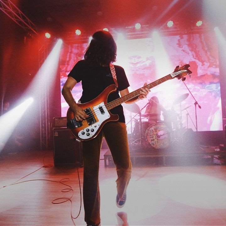 Featured image for “Friday Night Entertainment: Free Live Tunes at Club Belrose with Amy Fredes”